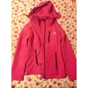 Rain Jacket/The North Face