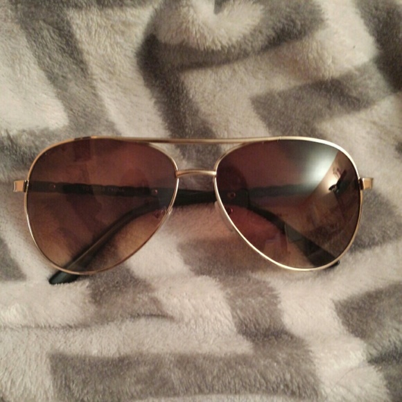 Wet Seal Accessories - Amber tinted, gold framed aviator sunglasses