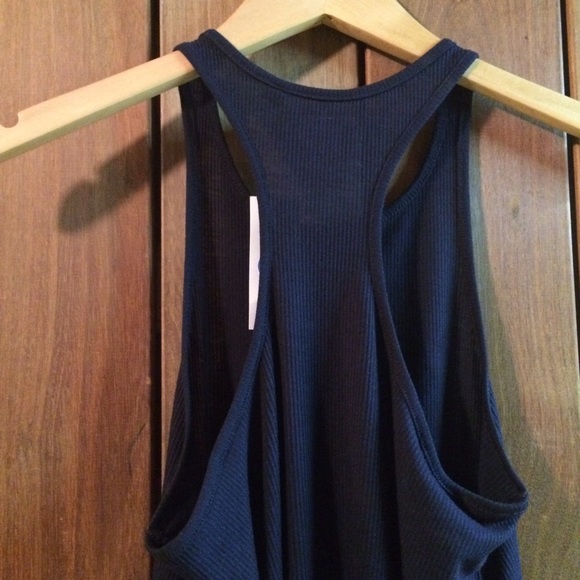 Nollie Halter Tank - Picture 2 of 2