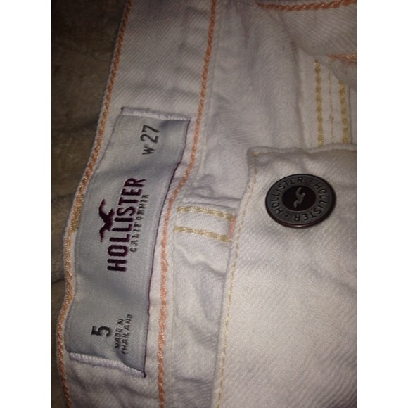 white Hollister shorts - Picture 3 of 3