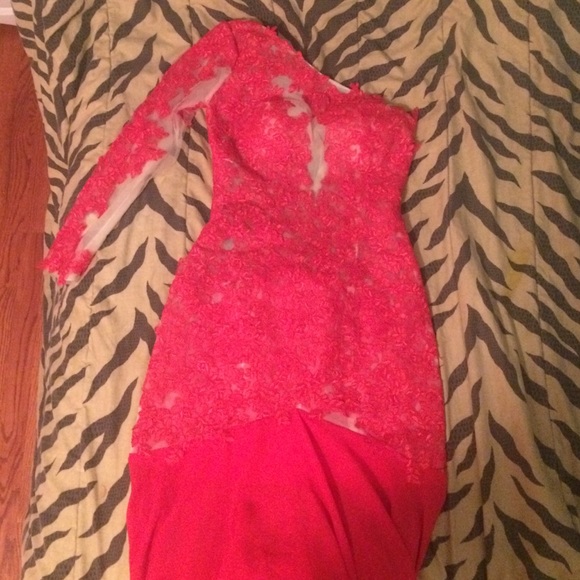 🔴🔴🔴RED PROM DRESS 🔴🔴🔴 - Picture 2 of 4