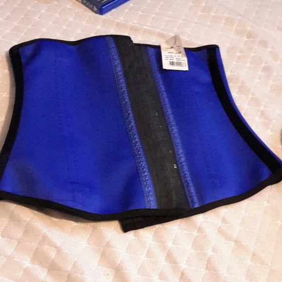 Brand new waist cincher