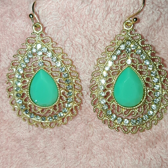 SALE! Earrings :)
