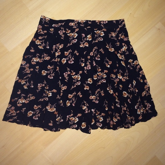 Brandy Melville Floral Buttoned Up Skirt
