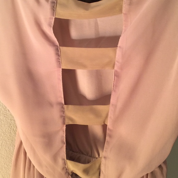✨SOLD✨Beige hi lo chiffon dress - Picture 4 of 4