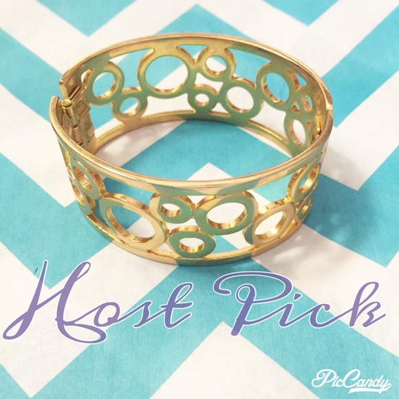 🎉2X HP🎉 Gold tone circles bangle with hinge