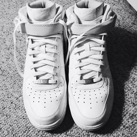 ✔️AIR FORCE ONES HI✔️