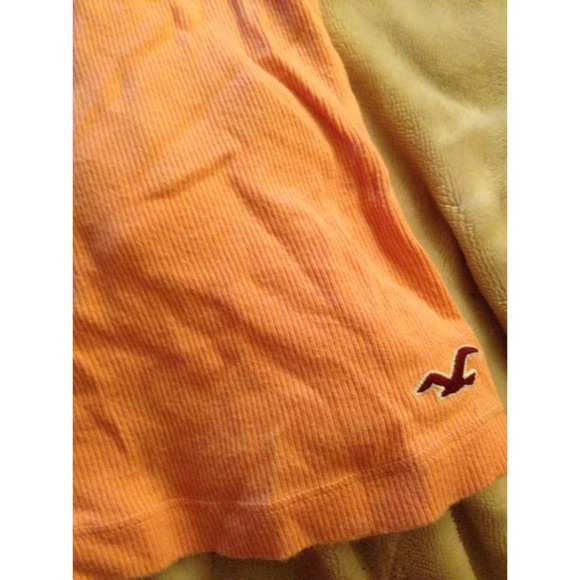 Hollister tank - Picture 2 of 2