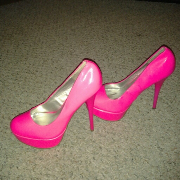 Patent leather hot pink heels