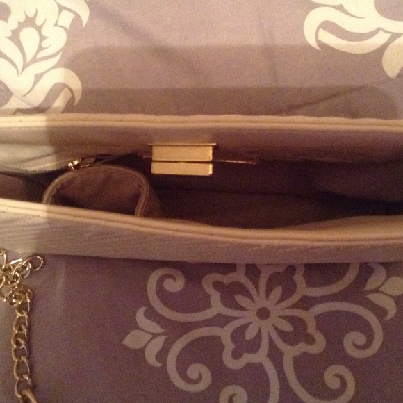 Purse - Picture 3 of 3