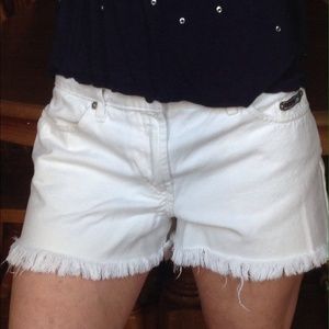 l.e.i. White cut off shorts