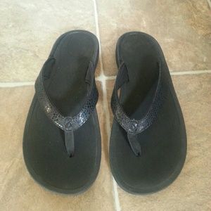 NWOT olukai sandals