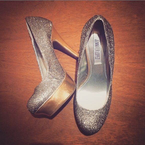 Jennifer Lopez glitter heels!