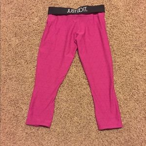 ***SOLD***Nike pro crops