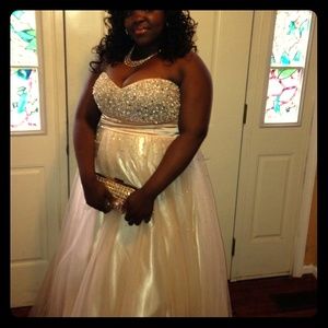 PROM DRESS!!