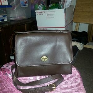 Vintage coach crossbody in Brown