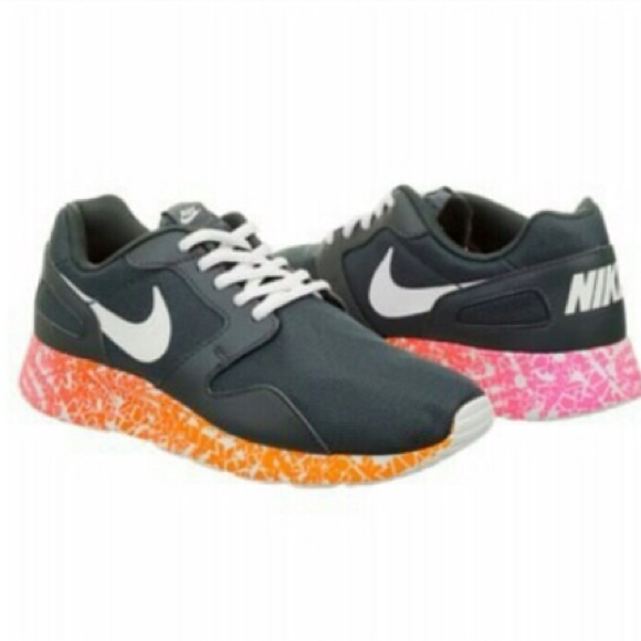 Woman's nike kaishi print