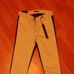 Super Stretch Skinny Jeans - Size: 11 NWT