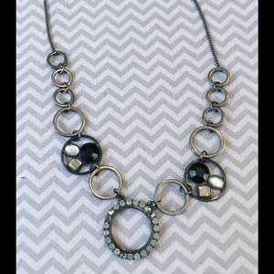 🎀✨ NWOT Silver & Black Circle Necklace ✨🎀