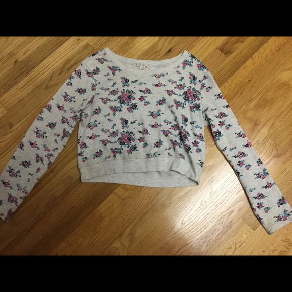 Cropped Floral Sweater🌸🌸