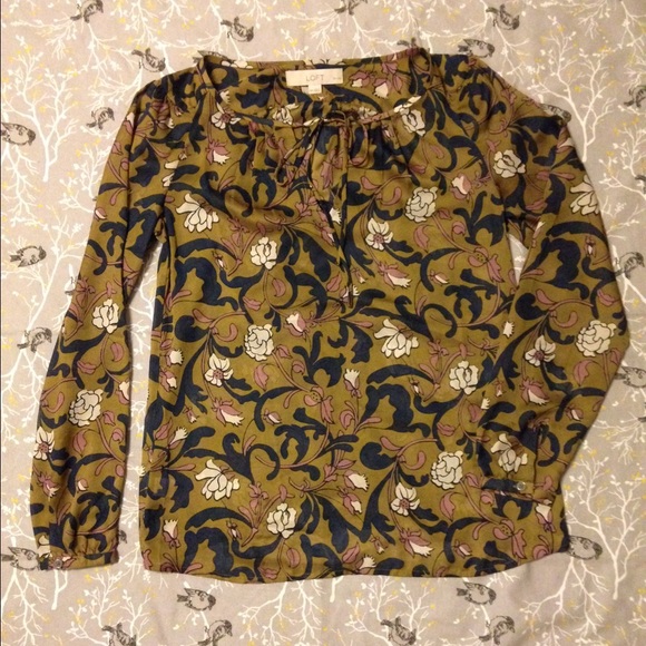 Beautiful Floral Blouse - Picture 1 of 3