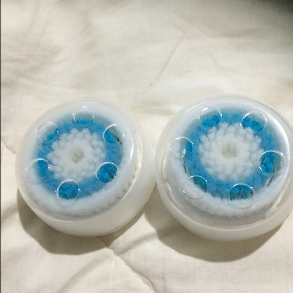 Brush heads for the Clarisonic