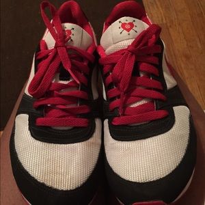 Barely worn just cleaning