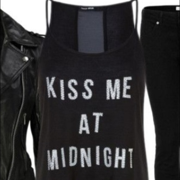 I am looking for this top!!