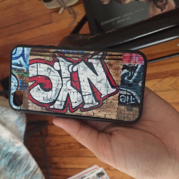 Great iPhone 4/4s case😊
