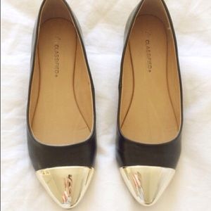 Gold toe flats! Worn once.