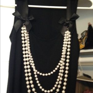 Sleeveless Black Shirt