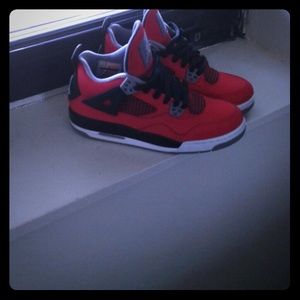 Authentic retro 4's red and black