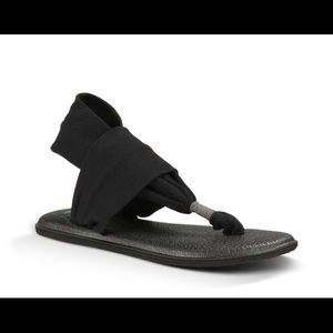 Sanuk yoga mat sandal