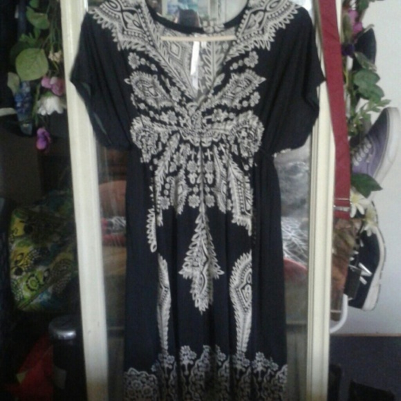 NWOT!!! Black dress with white pattern.