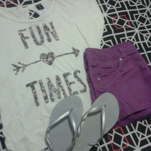 Fun times flower print top. NWOT!!