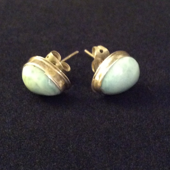 Vintage Earrings - Picture 1 of 1