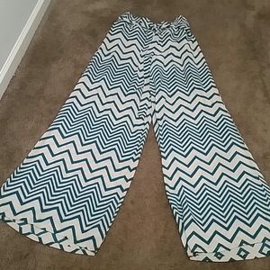 Freakin Adorable!!! Chevron print palazzo pants