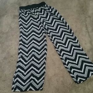 Black and white chevron print palazzo pants