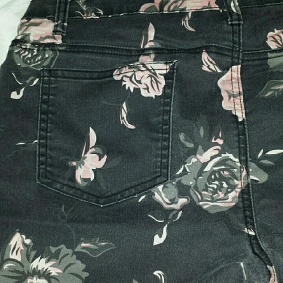BUFFALO Floral *SKINNY Jeans*