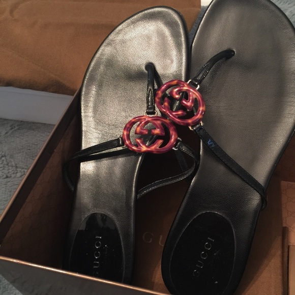Gucci sandals -like new with box dust bag, receipt