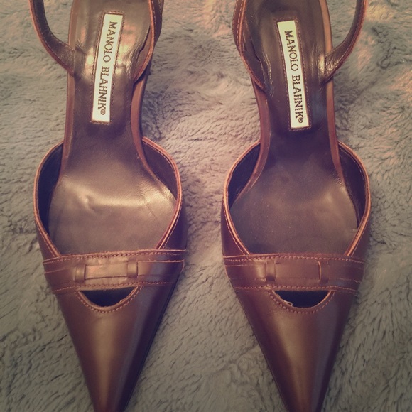 Manolo brown kitten heal sling backs