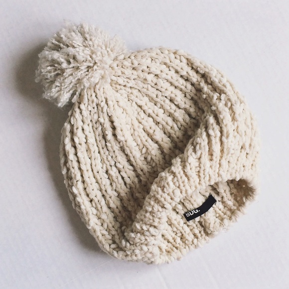 **SOLD**BDG Urban Outfitters Cream Slouchy Beanie