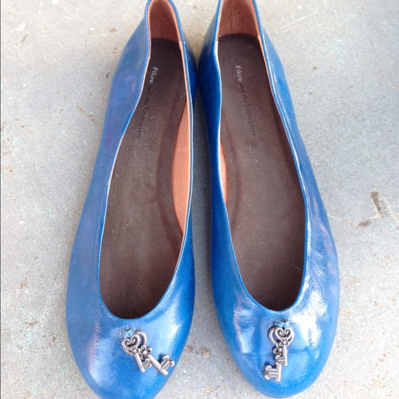 Anthropologie royal blue flats by Pilcro size 8