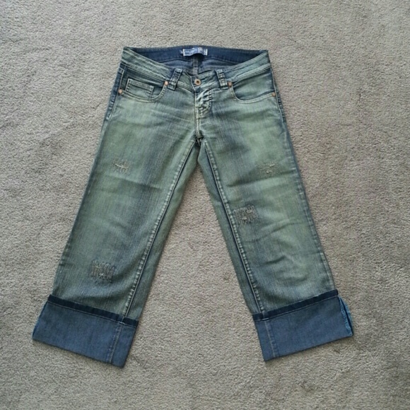 Original Soda Blue's distressed cropped jeans