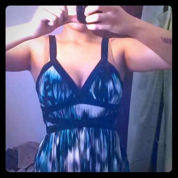 Sofia Vergara flowy dress.