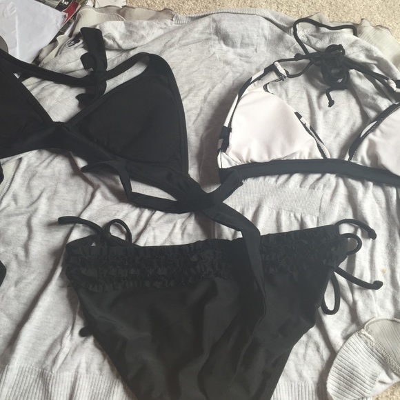 Bikini bundle - Picture 3 of 4