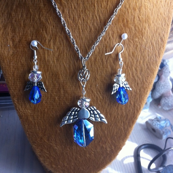 ANGEL NECKLACE&EARRINGS/ocean blue real crystals!!
