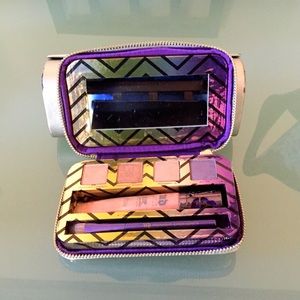 Urban Decay eyeshadow and lipgloss set