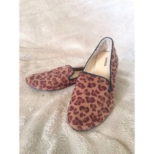 ⛔️ SOLD ON MERC ⛔️