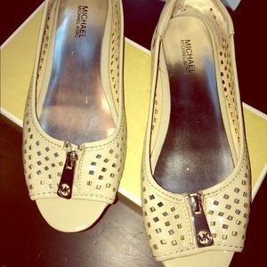 Michael kors patent leather flats (only wore once)